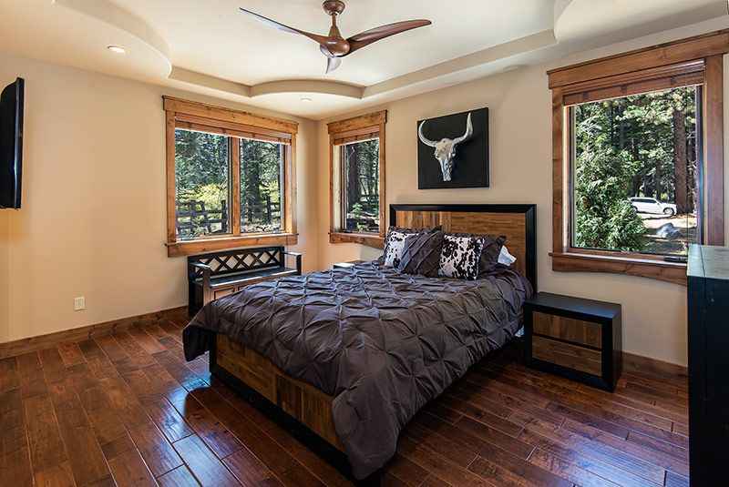 prop_3778_1443137368_6_bedroom_mountain_luxury_estate.jpg