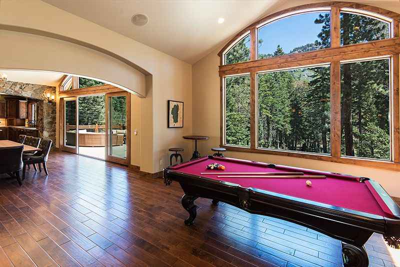 prop_3778_1443138003_6_bedroom_mountain_luxury_estate.jpg