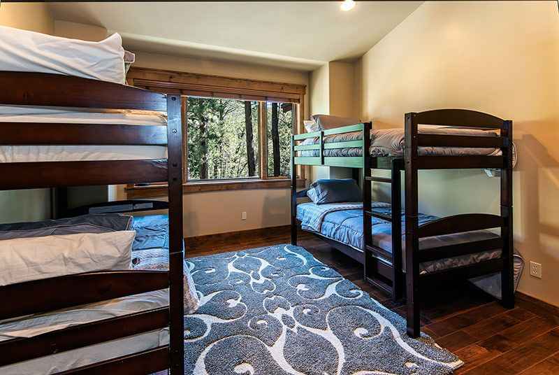 prop_3778_1443138583_6_bedroom_mountain_luxury_estate.jpg