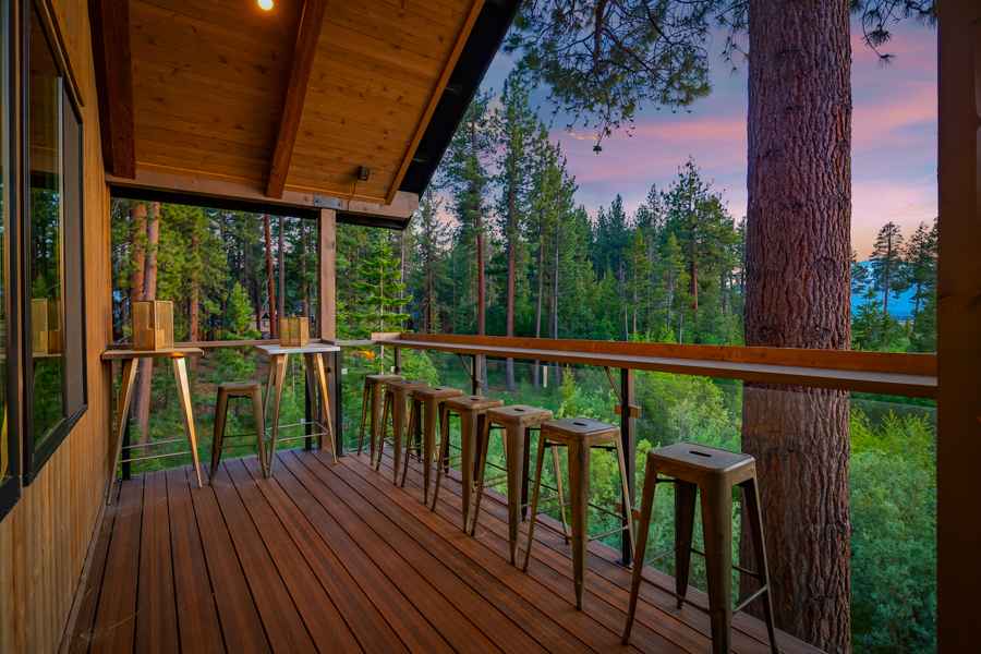 prop_3918_1758564364_9_bedroom_luxury_villa_by_the_lake.jpg
