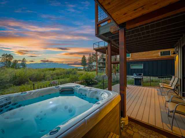 prop_3919_1778258963_7_bedroom_luxury_by_the_lake.jpg