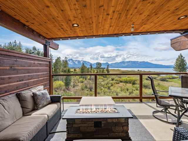 prop_3919_1778277698_7_bedroom_luxury_by_the_lake.jpg